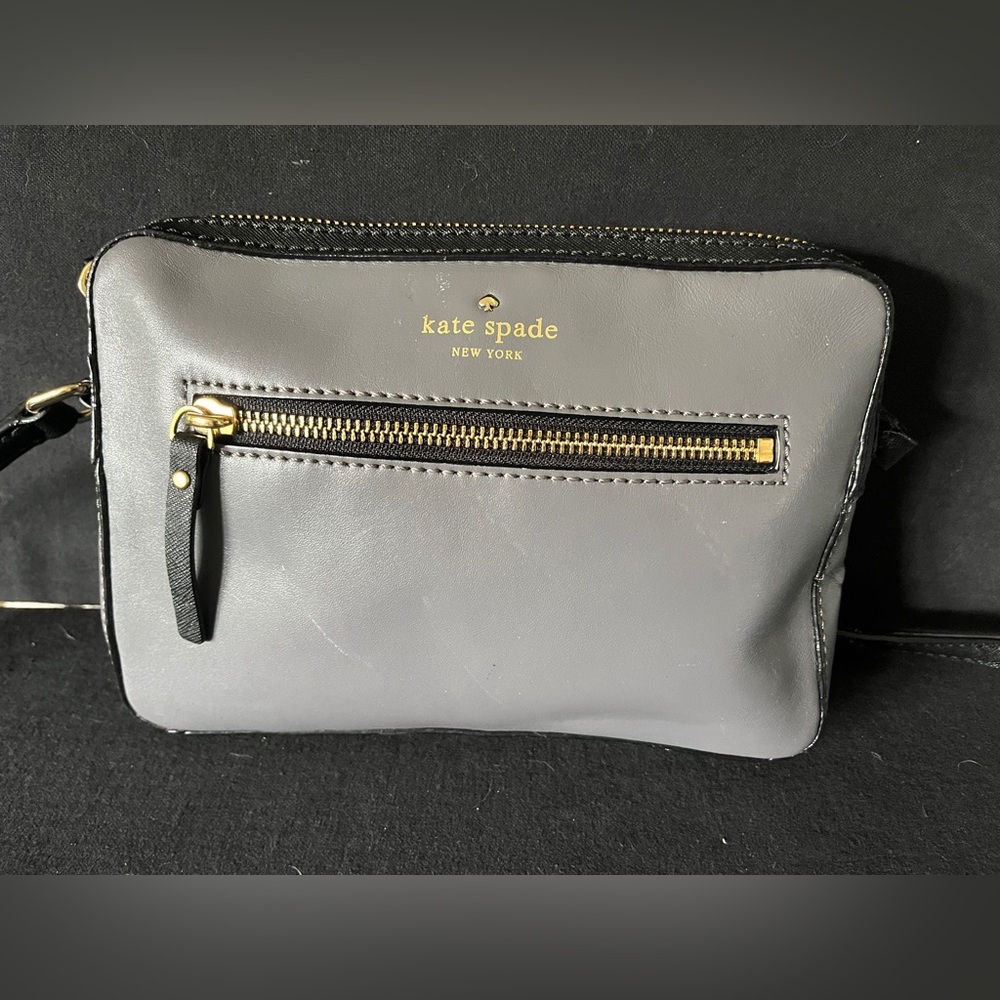 Kate Spade Gray Crossbody with broken strap